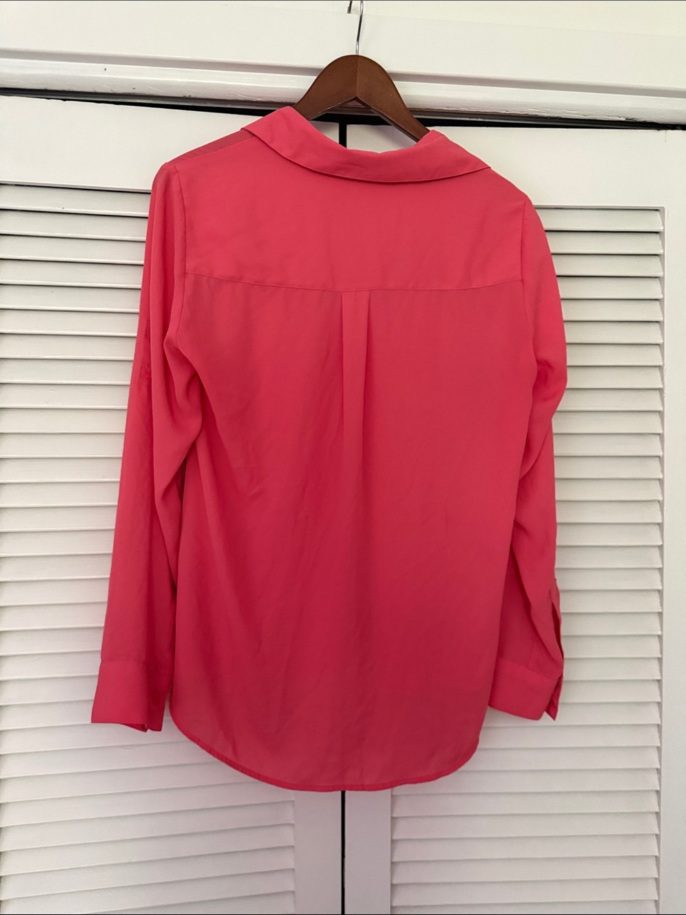Express Women’s Portofino Coral-Pink Button Down Shirt - Picture 6 of 8